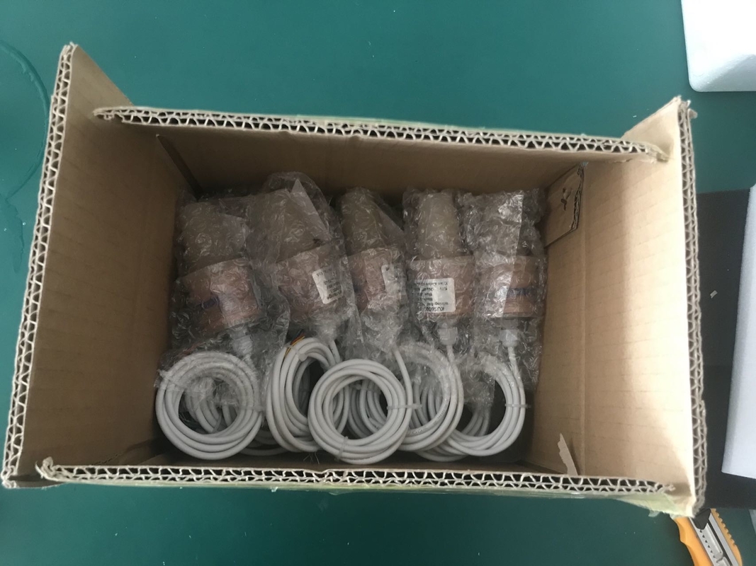 6V Ultrasonic Water / Fuel Tank Level Sensor RS485 5m High Accuracy Liquid Level Meter