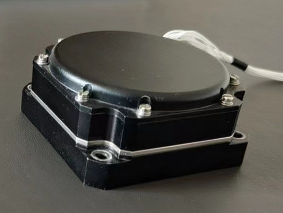 Żyroskop optyczny o wymiarach 70 × 70 × 32 mm z czasem rozpoczęcia 5 s i temperaturą pracy -40～+70 ℃ dla inercyjnych systemów nawigacji