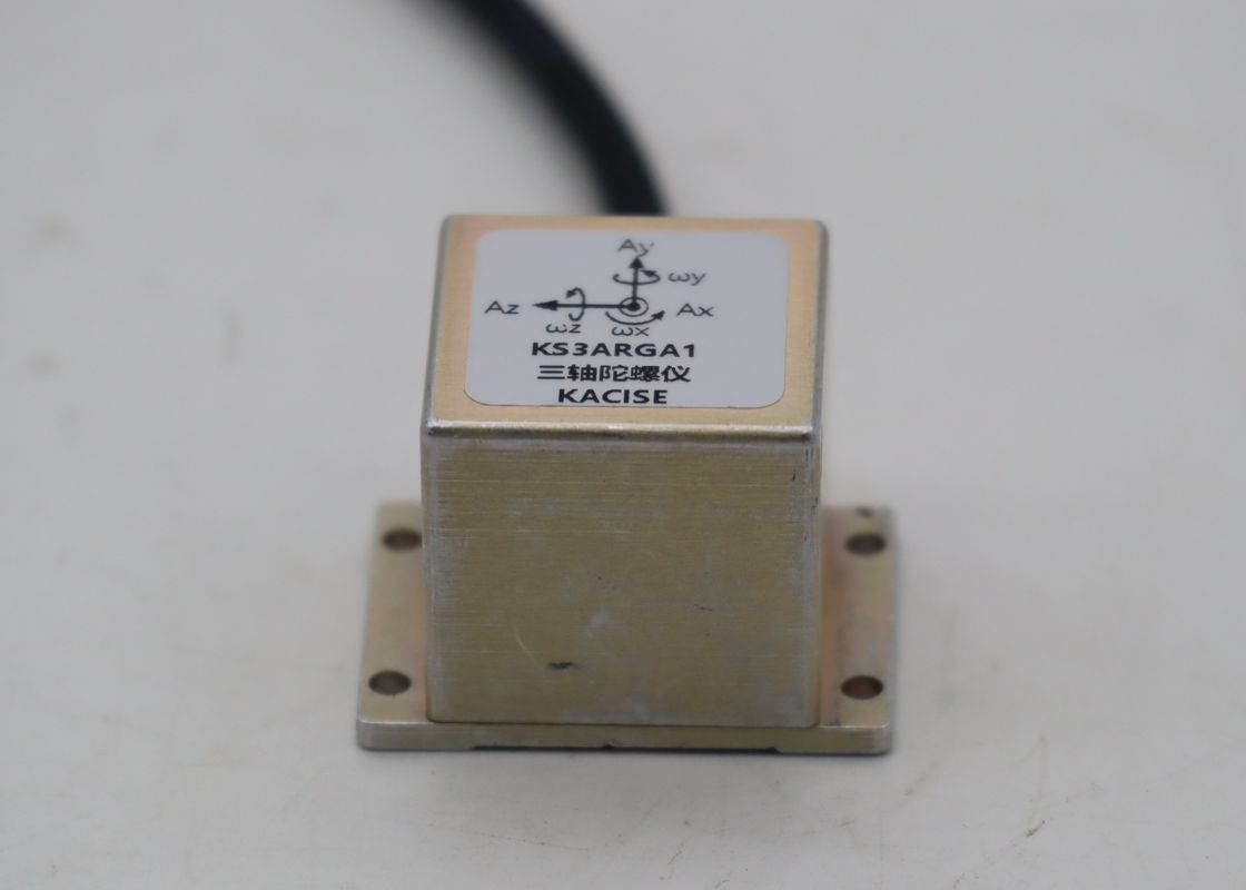 Trójosiowy uniwersalny elektroniczny czujnik żyroskopowy z nieliniowością ≤0,05%FR, szybkim startem ≤20ms i szerokim zakresem temperatur -45～+80°C