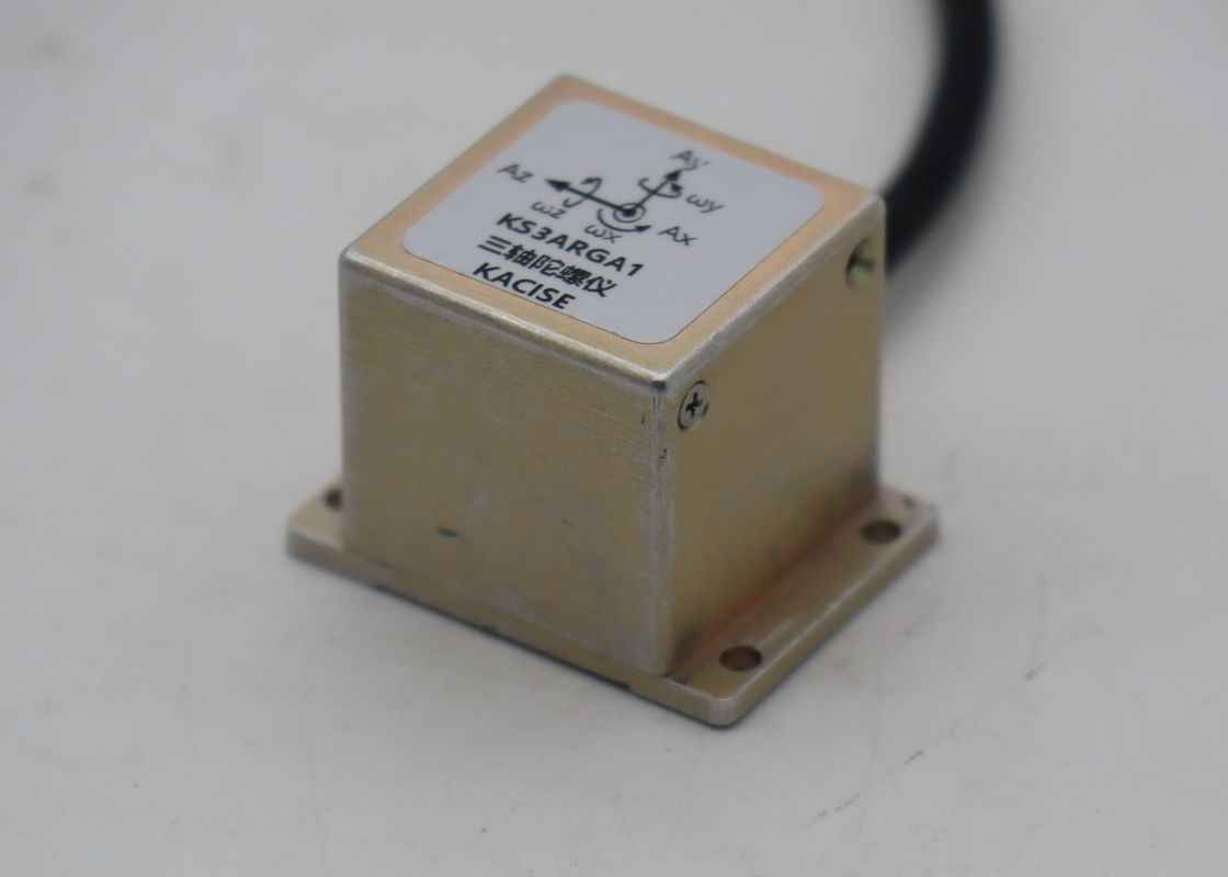 Trójosiowy uniwersalny elektroniczny czujnik żyroskopowy z nieliniowością ≤0,05%FR, szybkim startem ≤20ms i szerokim zakresem temperatur -45～+80°C