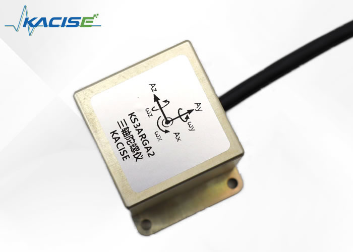 MEMS gyroscope sensor for automotive electronics, output voltage 0.66~2.64 V, zero-bias stability of 12°/h