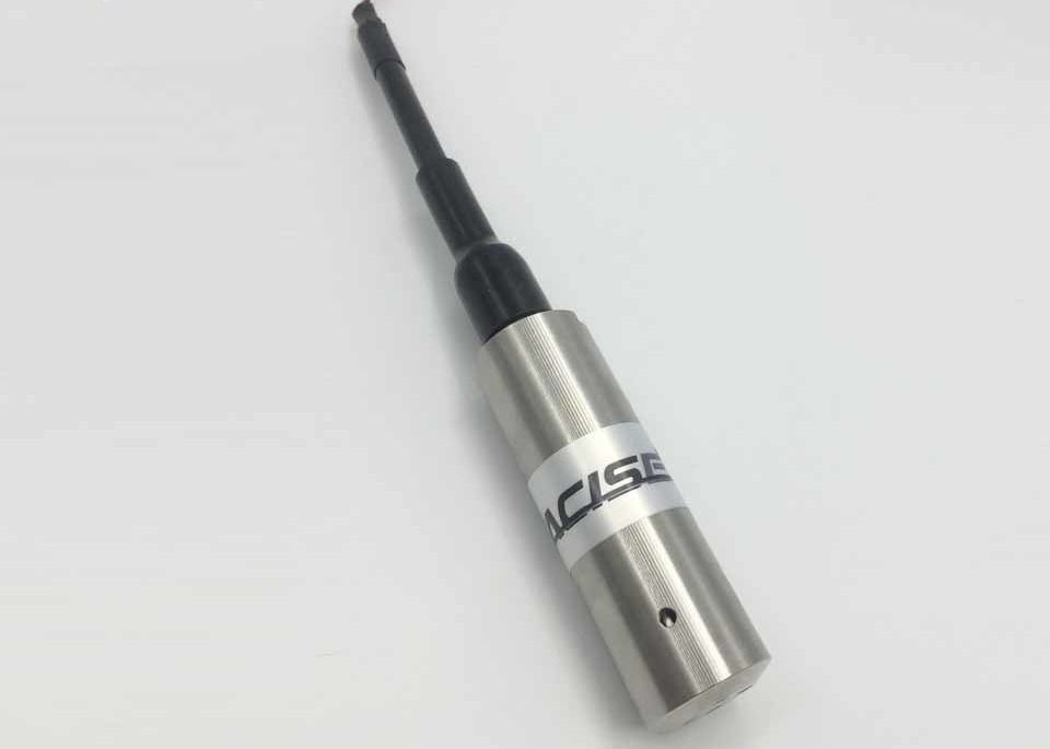 Standardowy czujnik poziomu ciśnienia z dokładnością 0,25% 0,5% 1,0% dla zastosowań w wodzie naftowej, paliwach, ściekach i morzu