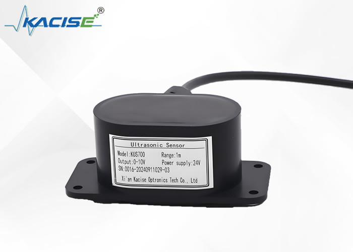 KUS700 Dual Probe Ultrasonic Sensor For Level Measurement Poziom ochrony Dokładność IP68