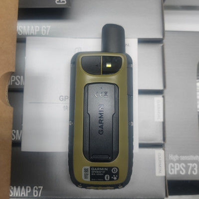 Podręczny nawigator GPS Garmin GPSMAP 67 z fabrycznie załadowanymi mapami TopoActive i satelitą GPS+BEIDOU GNSS do nawigacji na świeżym powietrzu z dokładnością od 1 m do 2 m