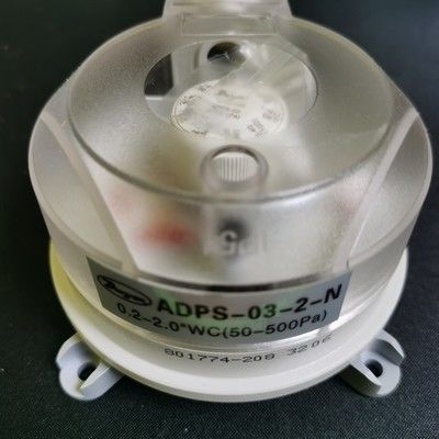 Dwyer ADPS-03-2-N regulowany przełącznik ciśnienia różniczkowego z przełącznikiem SPDT typu NEMA 13 z obudową i kalibracją podwójnej skali