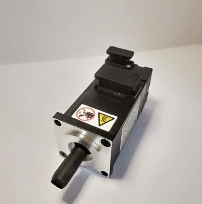 INNOWACJA Serwomotor o mocy od 1 kW do 7,5 kW z obrotowym momentem nominalnym 0,16-48 NM dla urządzeń elektrycznych wielofunkcyjnych