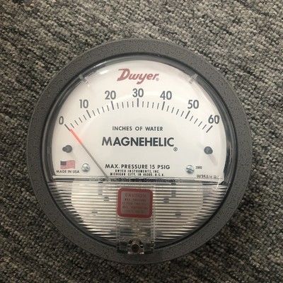 Magneheliczny różnicownik ciśnienia serii 2000 z działaniem mechanicznym IP67 i dokładnością ± 1% FS