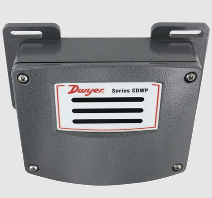 Dwyer EcoGuard CDWP Przekaźnik dwutlenku węgla Nieliniowość 16 ppm i zależność od ciśnienia 0,13% odczytu na mm Hg