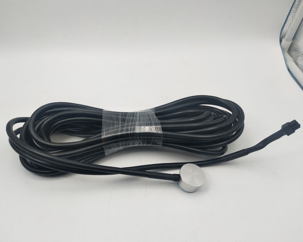 Non-invasive ultrasonic level transmitter for fuel monitoring with peripheral interface RS232 / RS485 / TTL